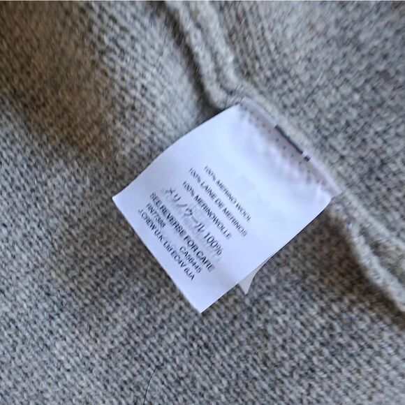 Madewell 100% Merino Wool Gray Cardigan Sweater size M - Picture 5 of 6